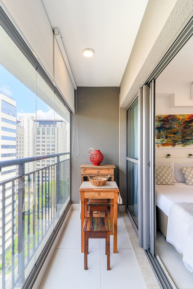 Studio Moderno Próximo ao Metrô Moema