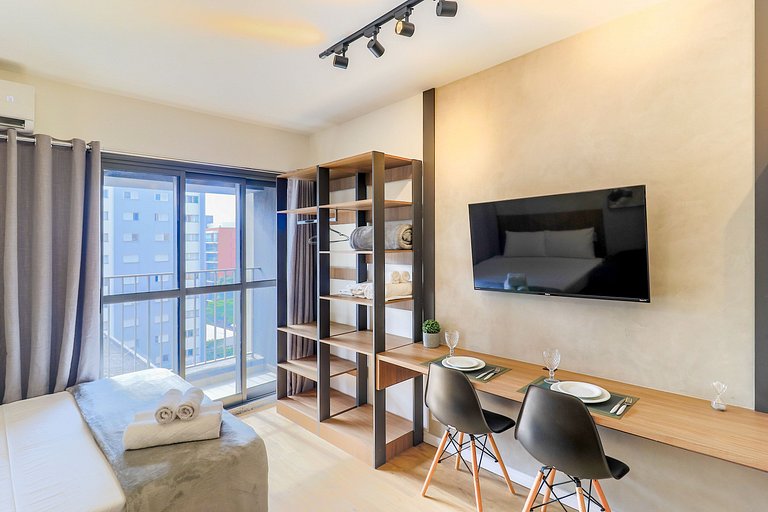 Studio Aconchegante no coração de Pinheiros