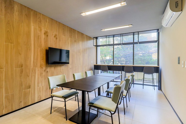 Studio Aconchegante no coração de Pinheiros