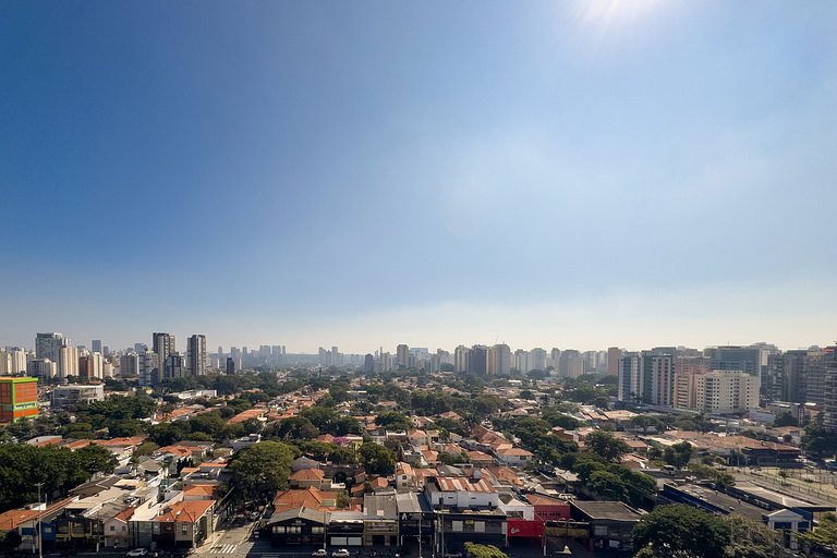 Apto Moderno com Vista Panorâmica em Moema