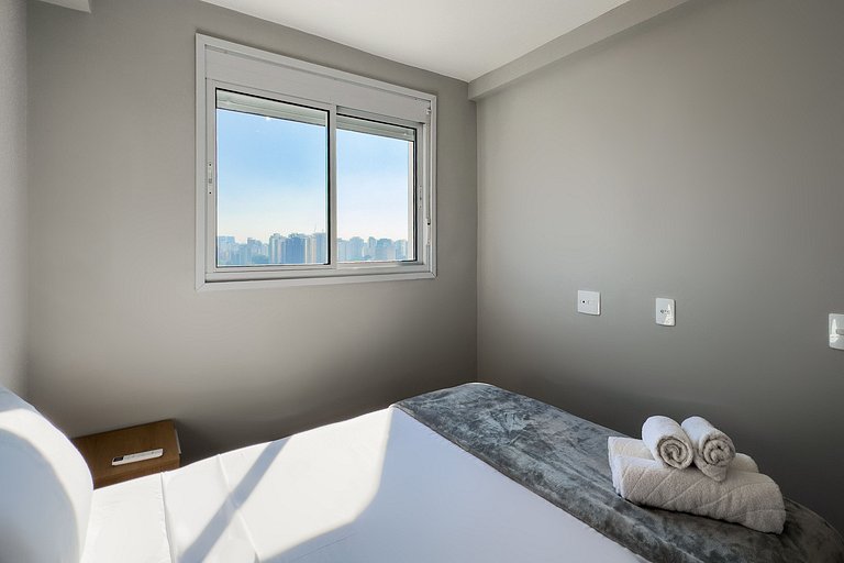 Apto Moderno com Vista Panorâmica em Moema