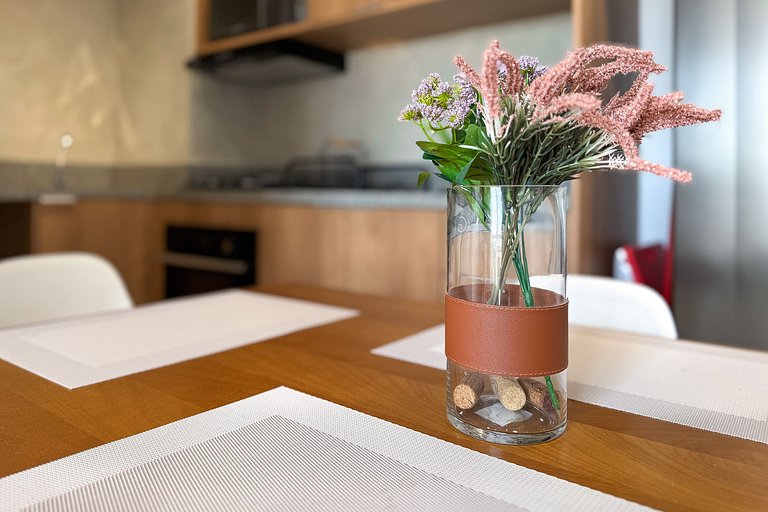 Apto Moderno com Vista Panorâmica em Moema