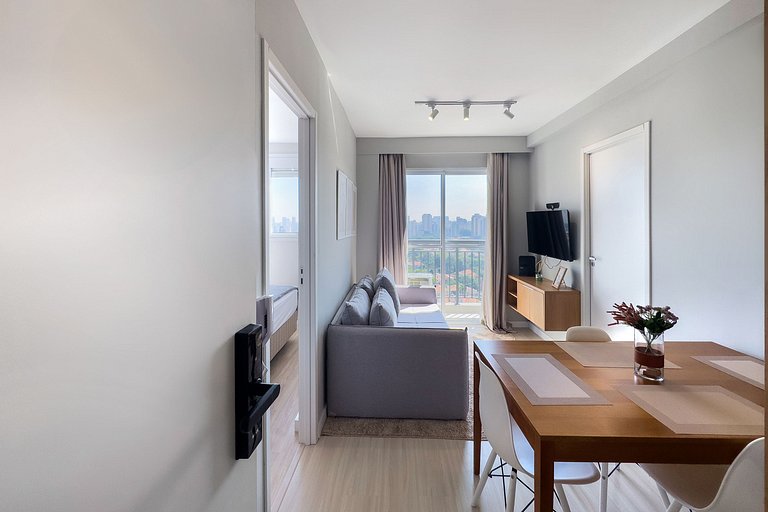 Apto Moderno com Vista Panorâmica em Moema