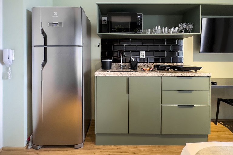 Studio Moderno a poucos passos do metro