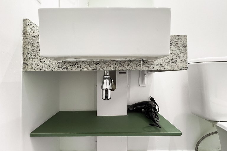 Studio Moderno a poucos passos do metro