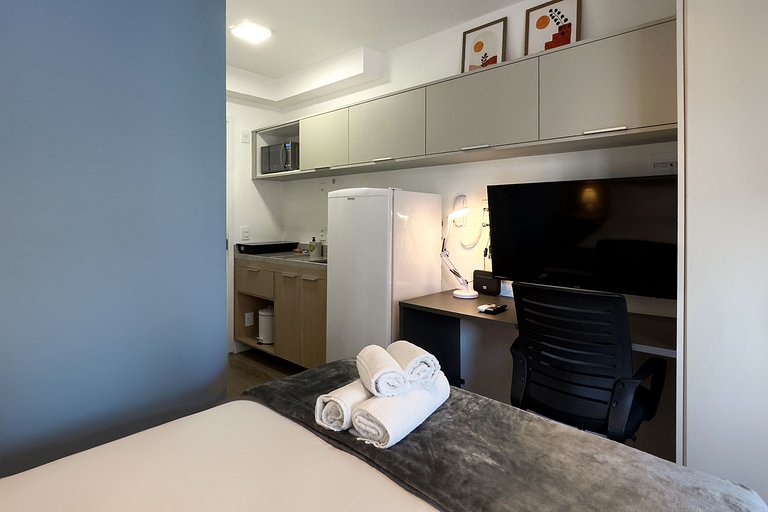 Studio Prox ao metro no Paraíso