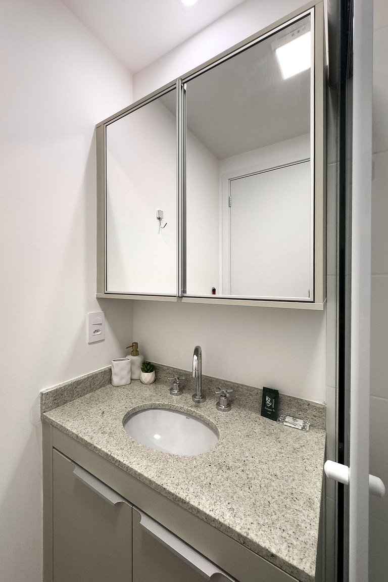 Studio Prox ao metro no Paraíso