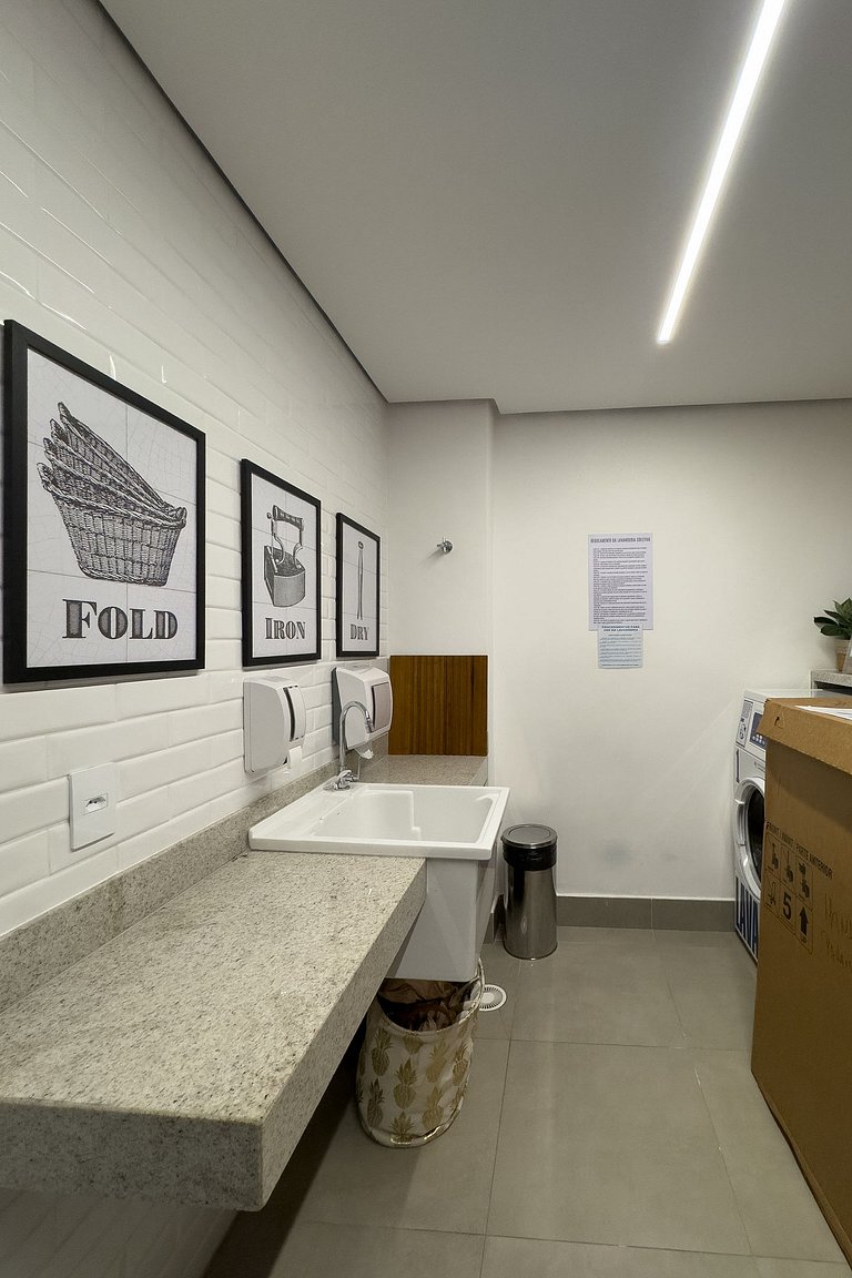 Studio Prox ao metro no Paraíso