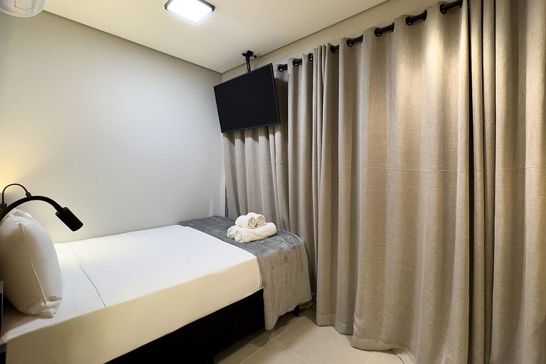 Studio completo ao lado do metro Brooklin