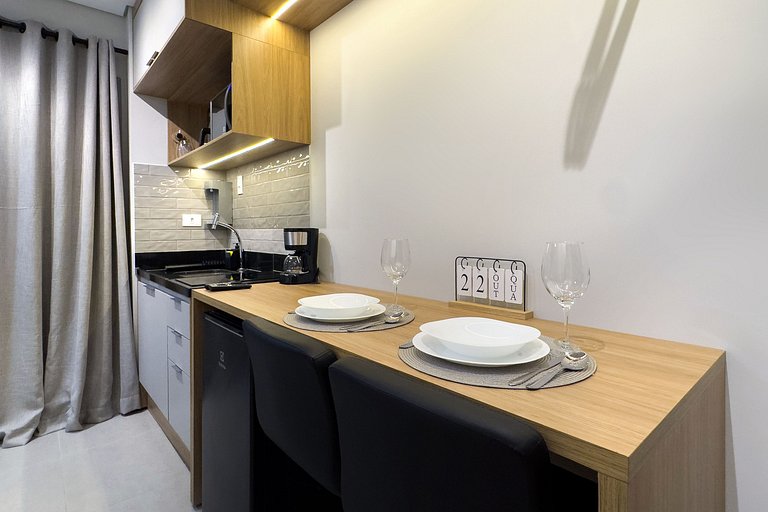 Studio completo ao lado do metro Brooklin