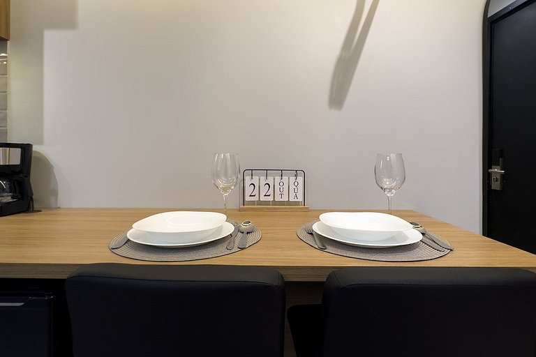 Studio completo ao lado do metro Brooklin