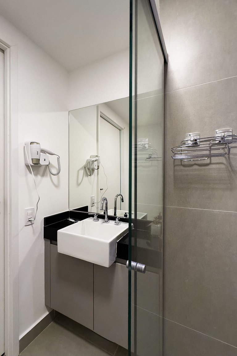 Studio completo ao lado do metro Brooklin