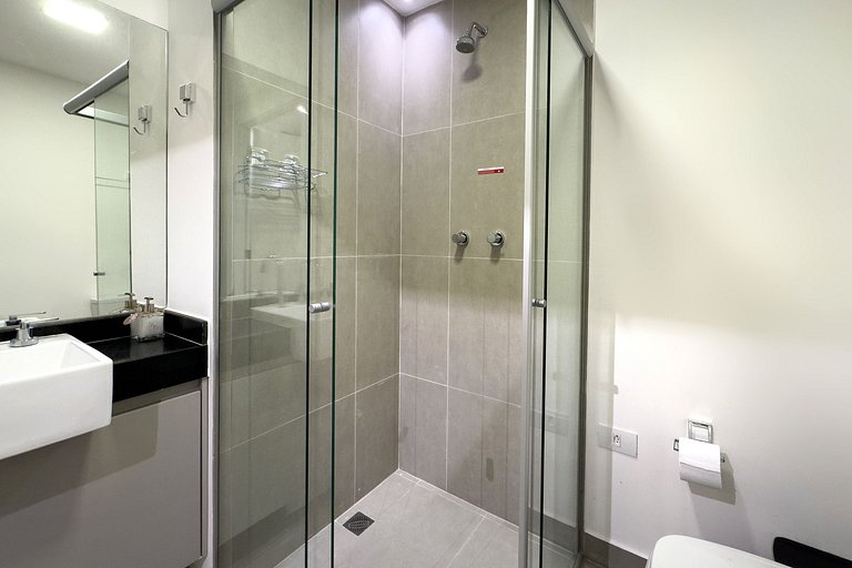 Studio completo ao lado do metro Brooklin