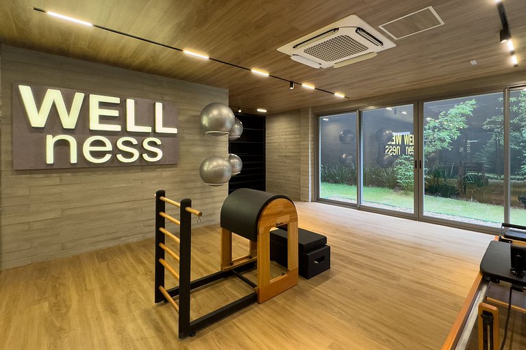 Studio completo ao lado do metro Brooklin