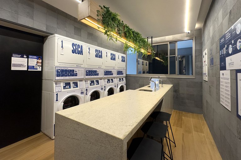 Studio completo ao lado do metro Brooklin