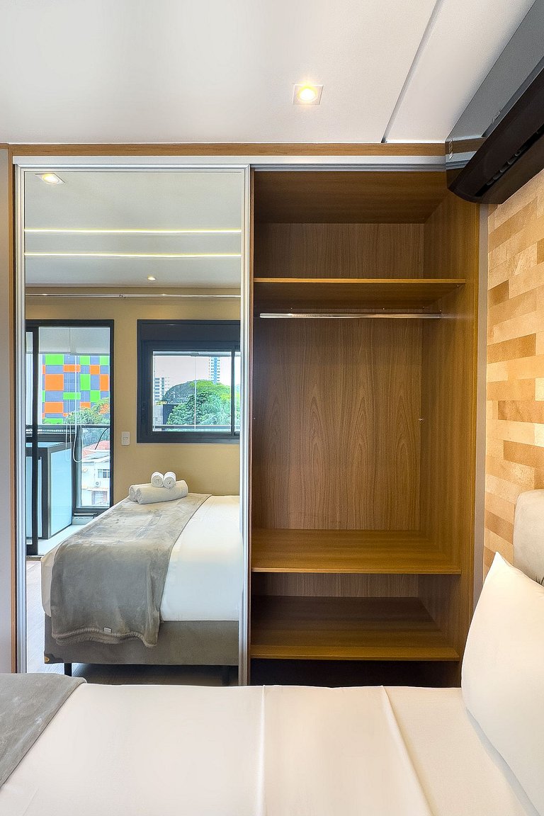 Studio ao lado do metro Brooklin Sp