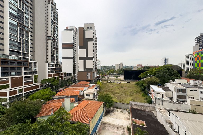 Studio ao lado do metro Brooklin Sp