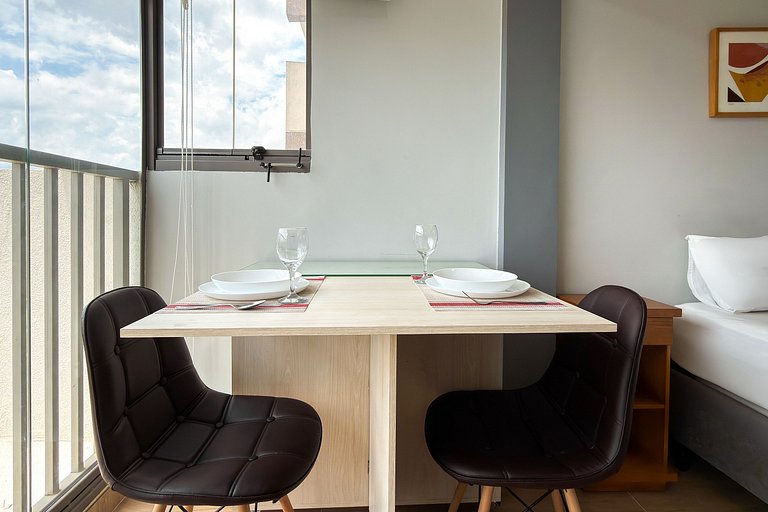 Studio Prox ao metro no Paraíso