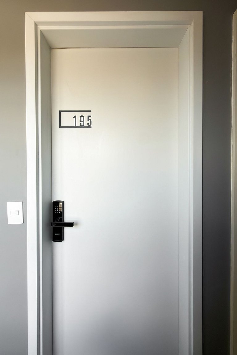 Studio Prox ao metro no Paraíso