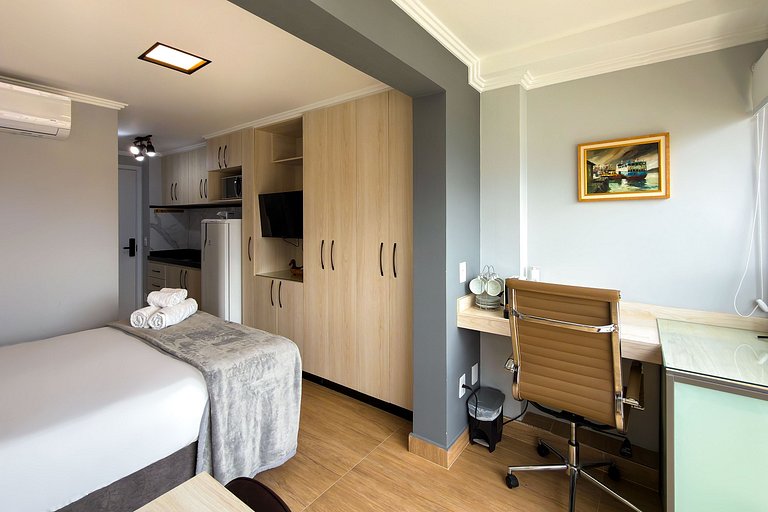 Studio Prox ao metro no Paraíso