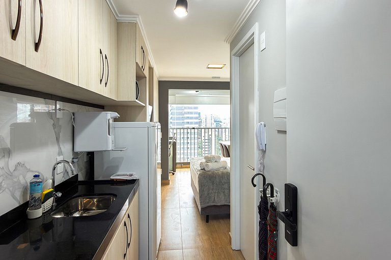 Studio Prox ao metro no Paraíso