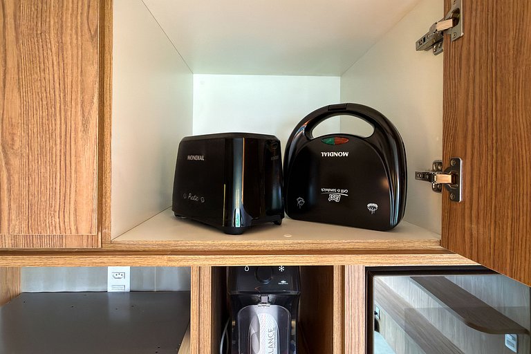 Apto completo no coração de Pinheiros, SP