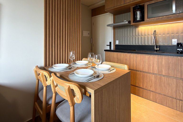 Apto completo no coração de Pinheiros, SP