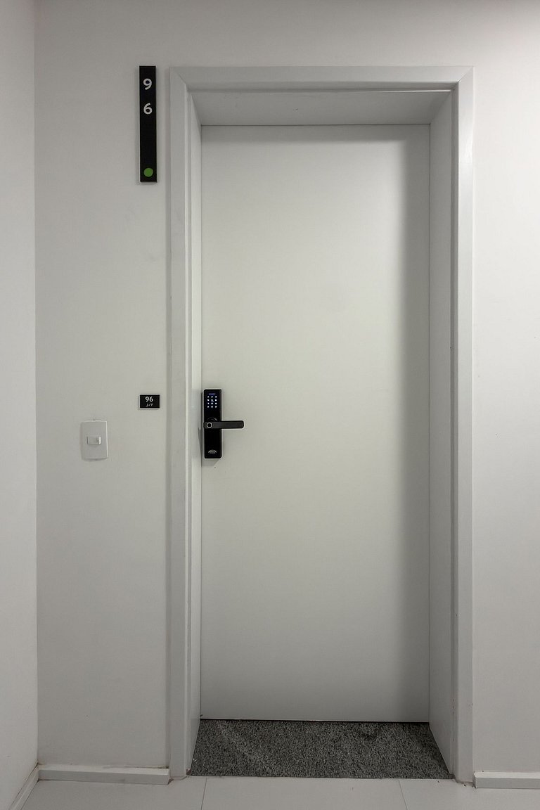 Apto completo no coração de Pinheiros, SP