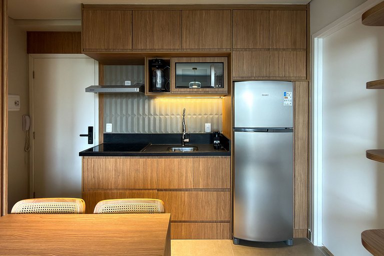 Apto completo no coração de Pinheiros, SP