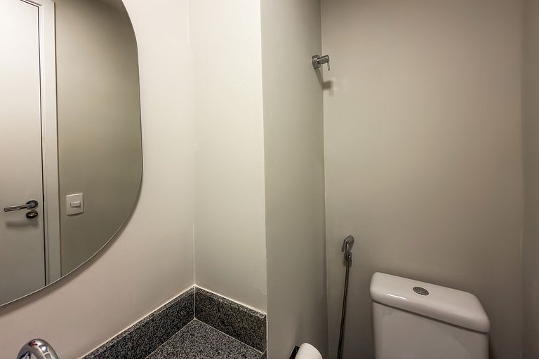 Apto completo no coração de Pinheiros, SP