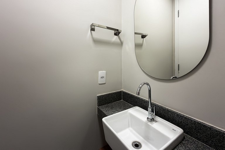 Apto completo no coração de Pinheiros, SP