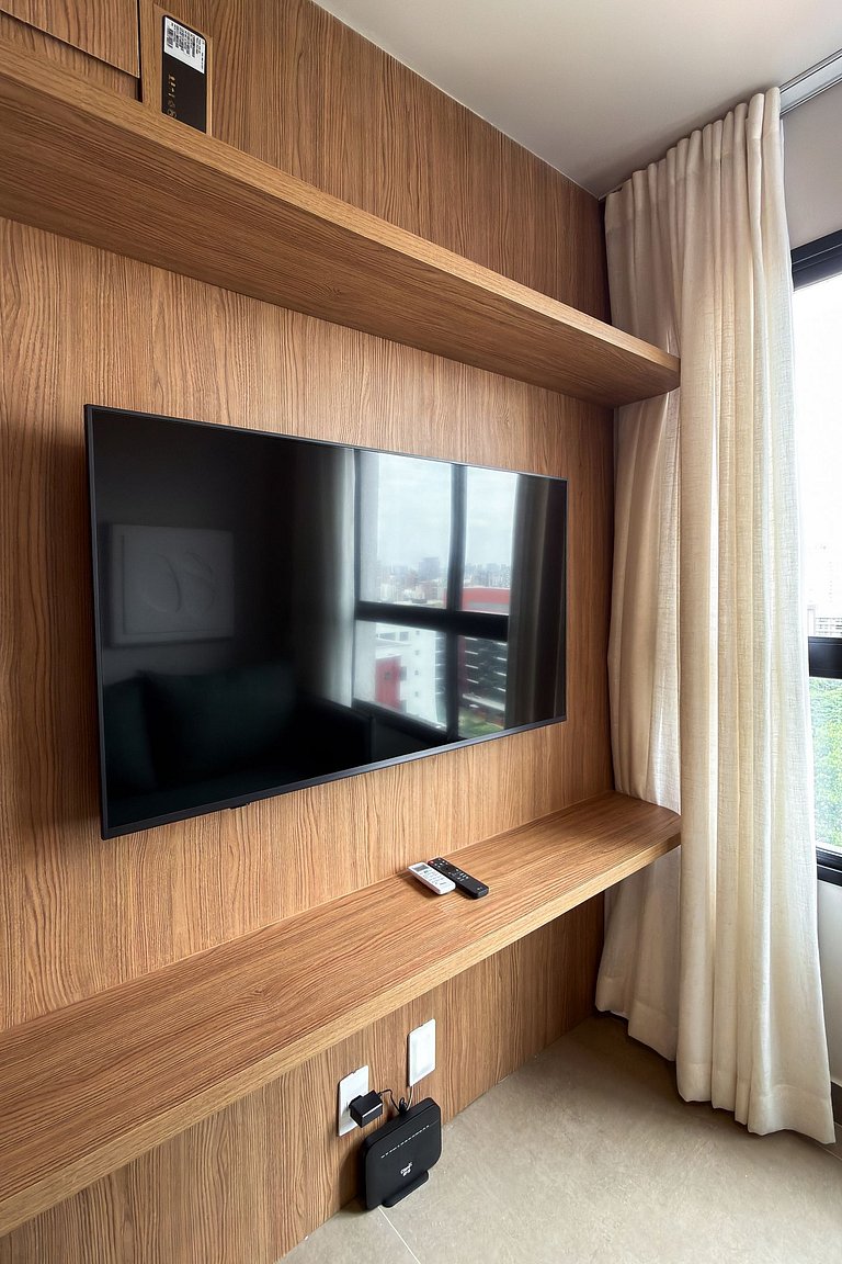 Apto completo no coração de Pinheiros, SP