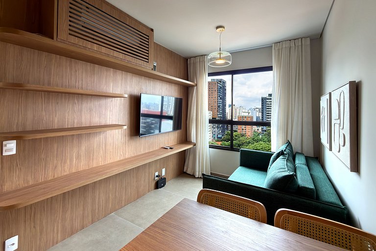 Apto completo no coração de Pinheiros, SP