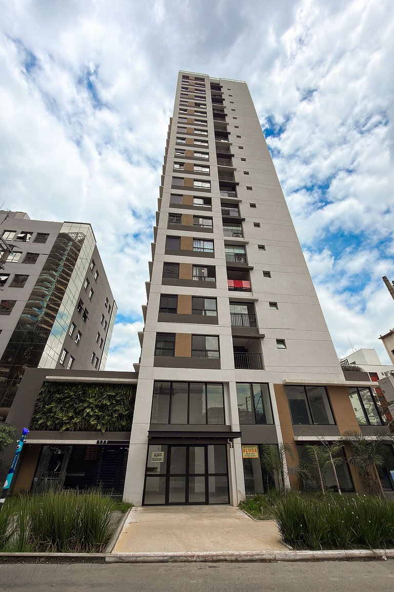 Apto completo no coração de Pinheiros, SP