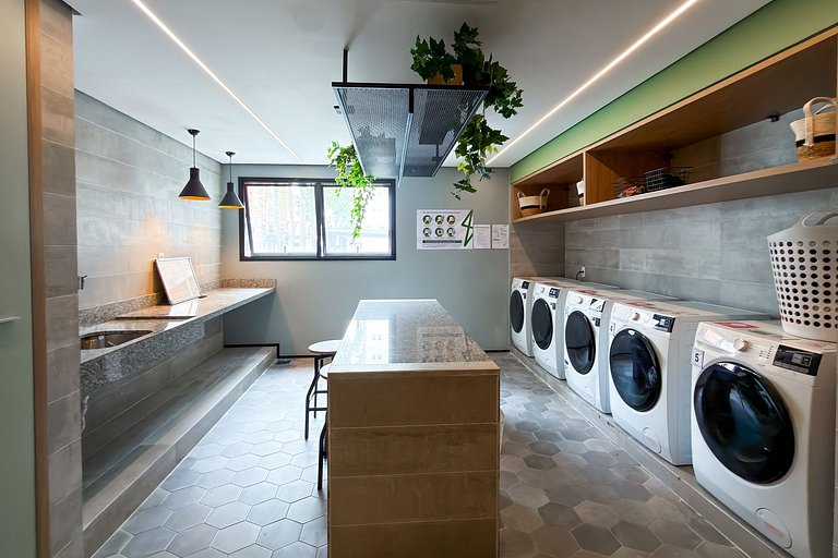 Apto completo no coração de Pinheiros, SP