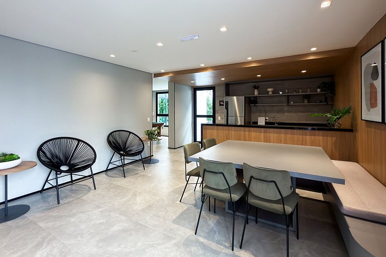 Apto completo no coração de Pinheiros, SP