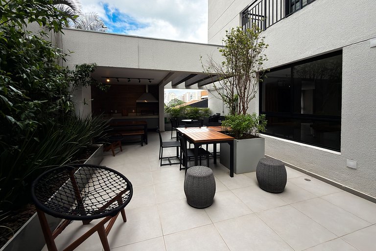 Apto completo no coração de Pinheiros, SP